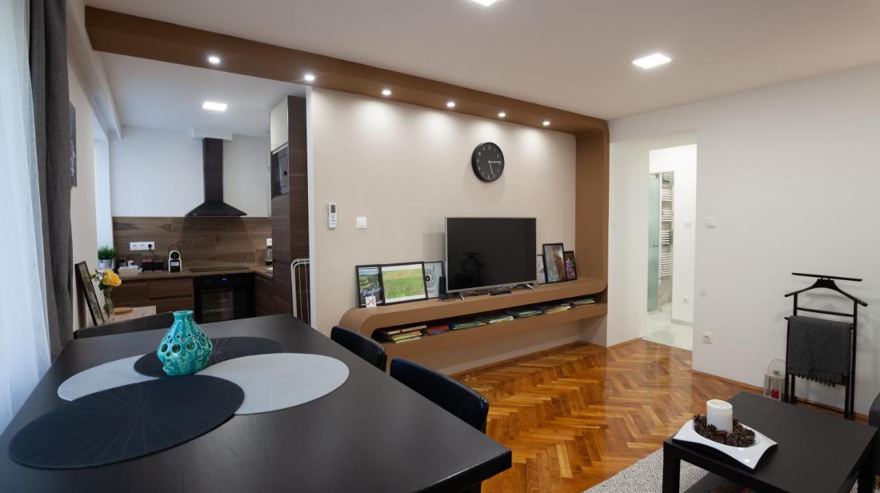 Appartement Stellar Downtown Szeged Extérieur photo